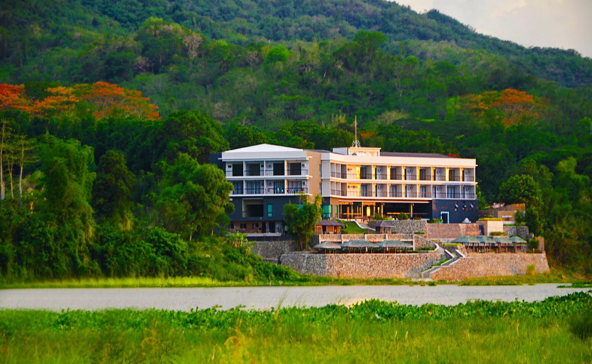 Rivermount Hotel And Resort Sarrat Zewnętrze zdjęcie